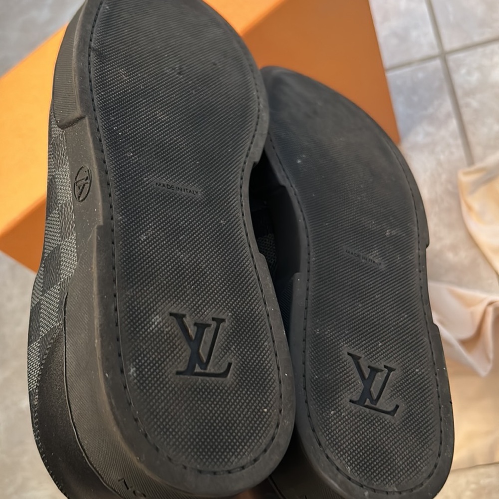 100% authentic Louis Vuitton men’s Sneaker shoe MS0221 with box and extra laces - Picture 9 of 11